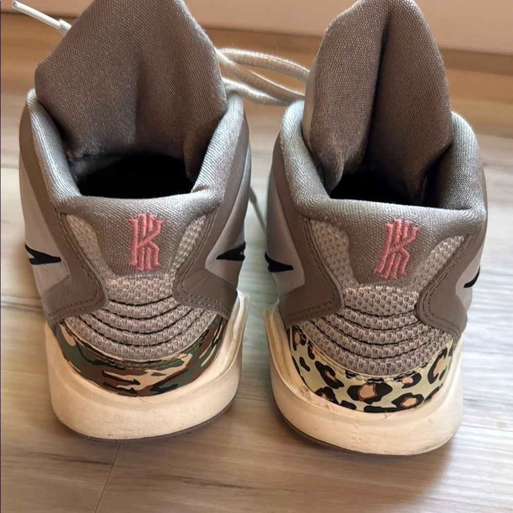 Kyrie Nike Infinity Leopard Camo High-Top Sneakers Sz 3.5Y casual basketball